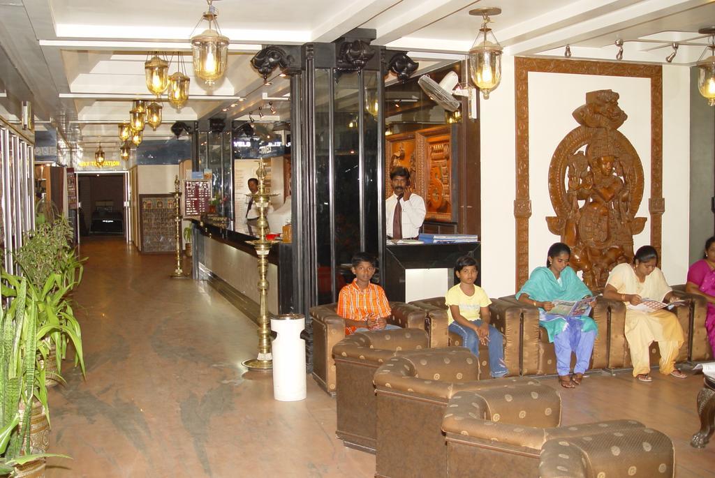 Hotel Supreme Madurai Buitenkant foto