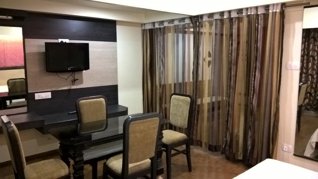 Hotel Supreme Madurai Buitenkant foto