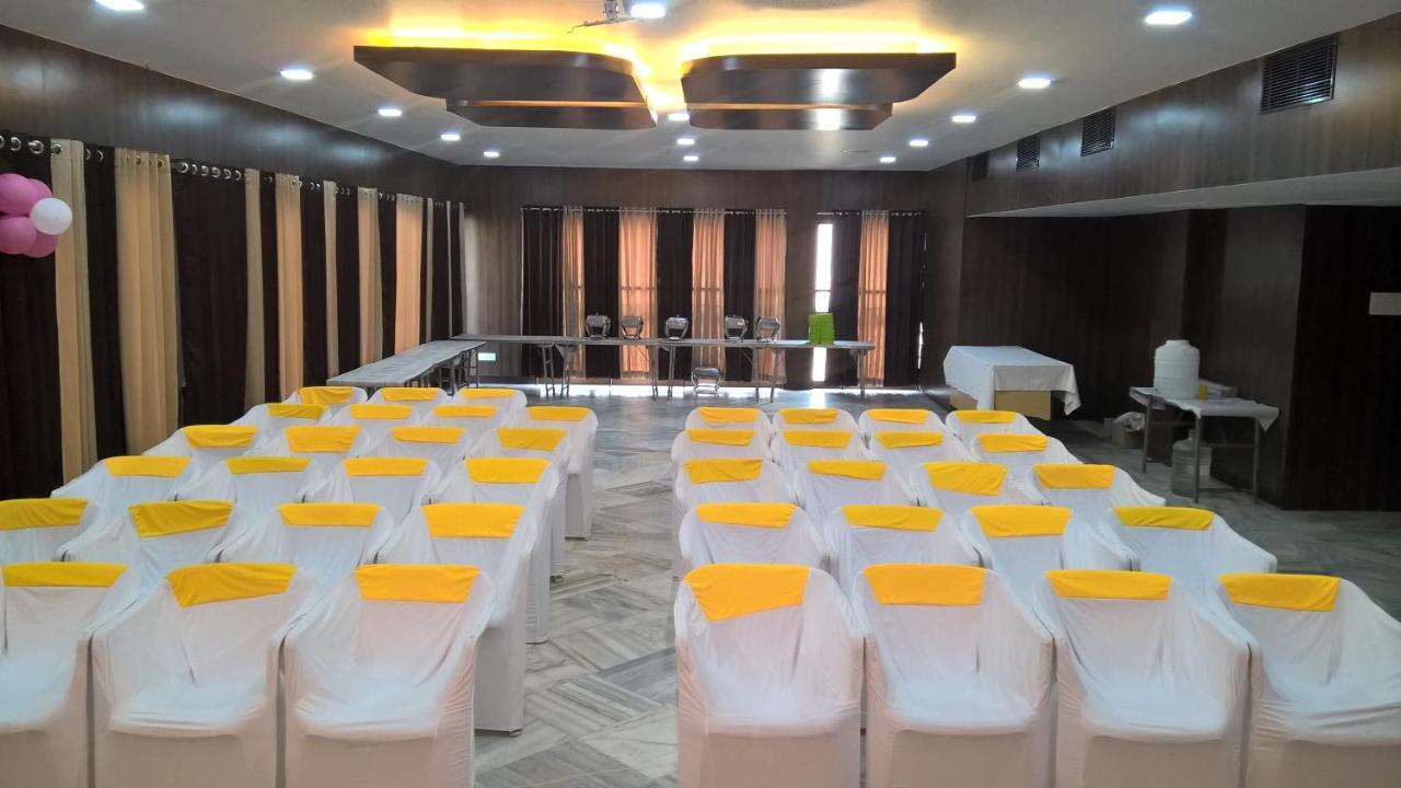 Hotel Supreme Madurai Buitenkant foto